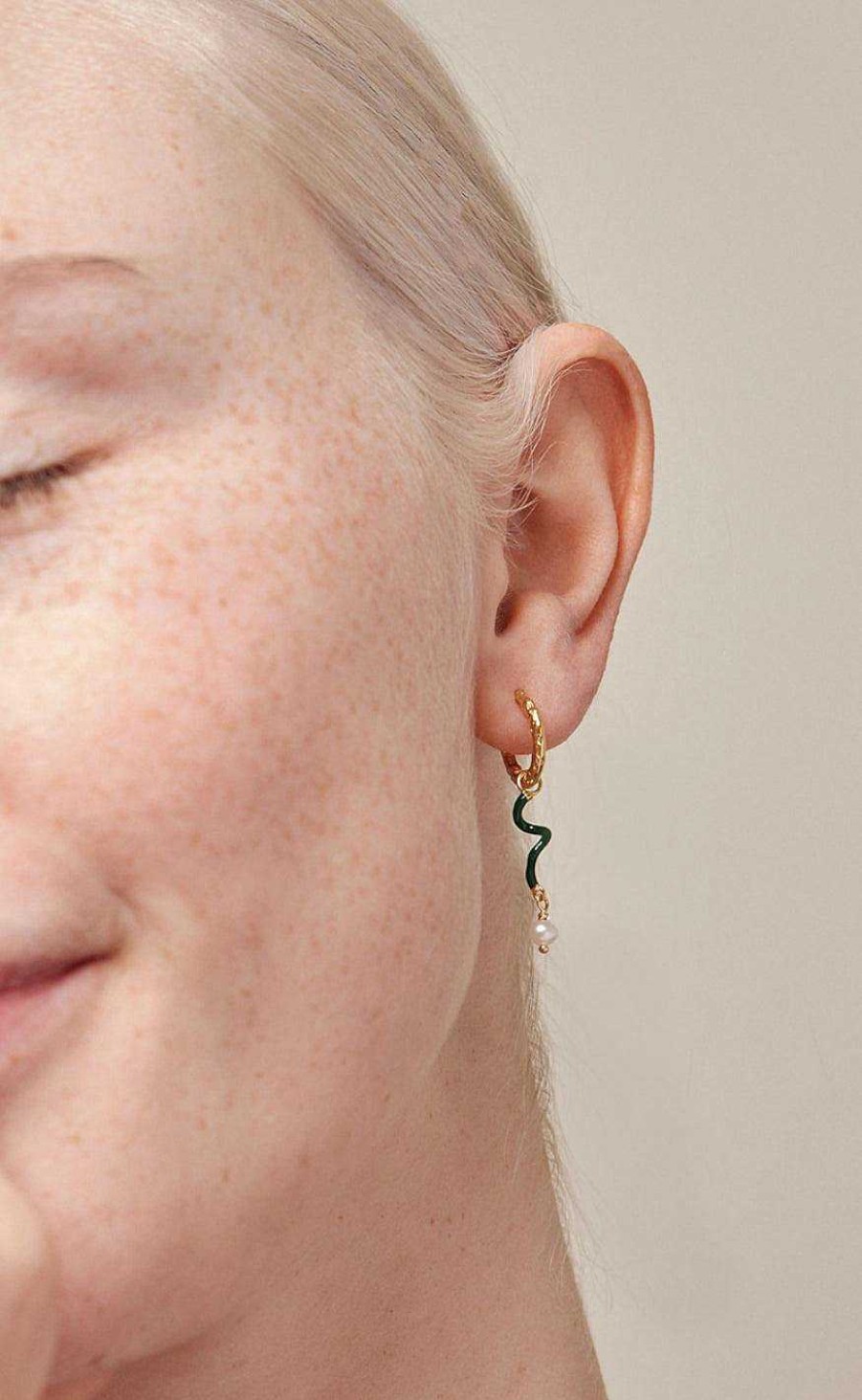 ENAMEL Copenhagen Enamel Copenhagen Earrings - Twist - Petrol Green | Jewelry