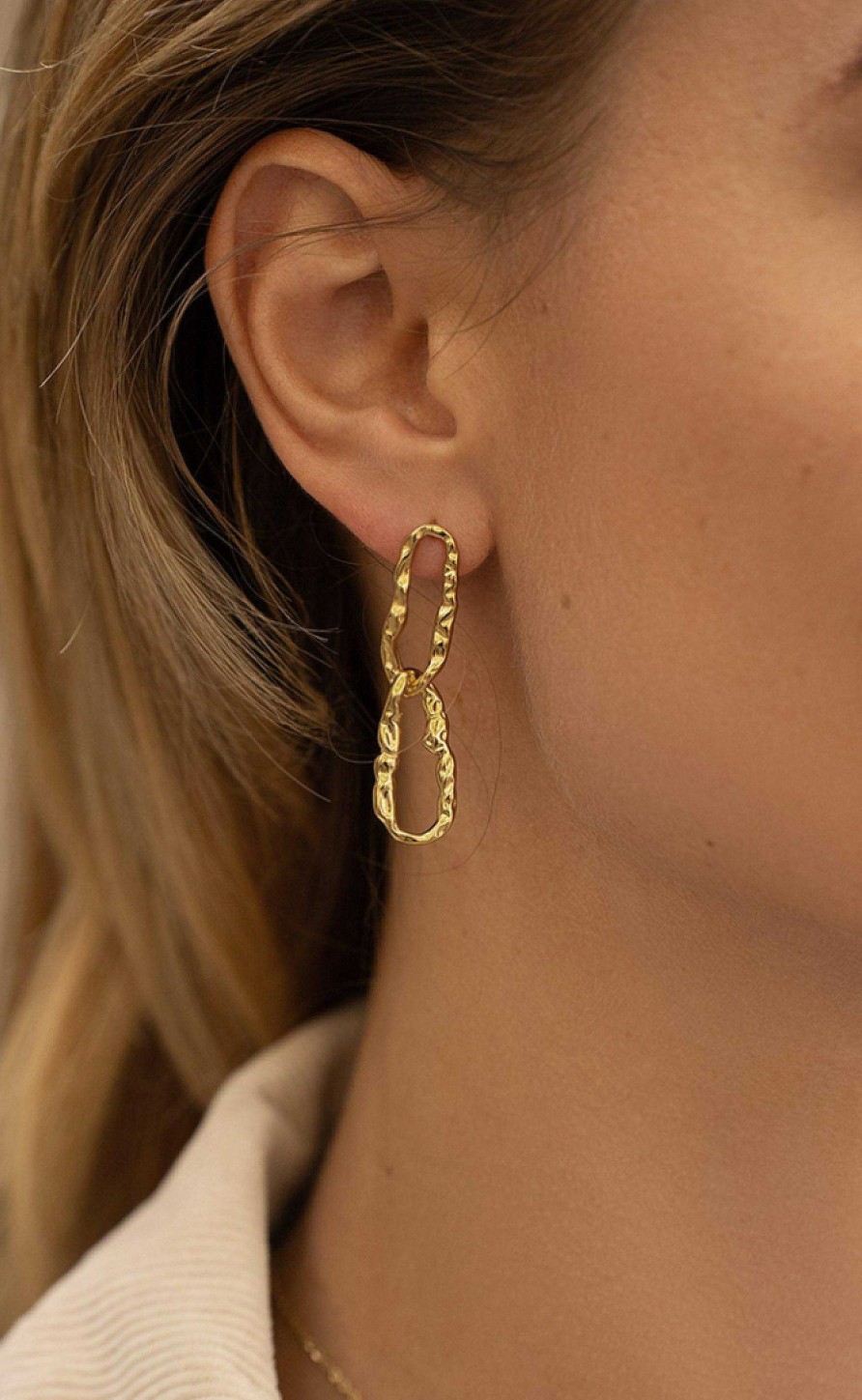 Smykkeli Copenhagen Smykkeli Copenhagen Earrings - Cairo - Gold Hammered | Jewelry