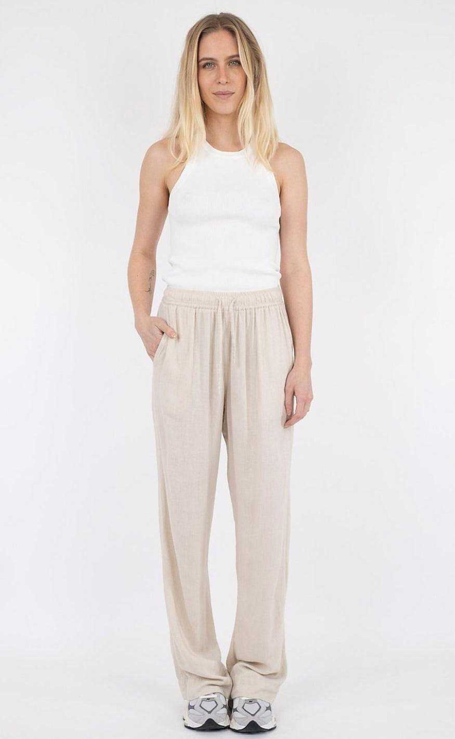 NEO NOIR Neo Noir Pants - Sonar Drapy - Natural | Trousers & Jeans