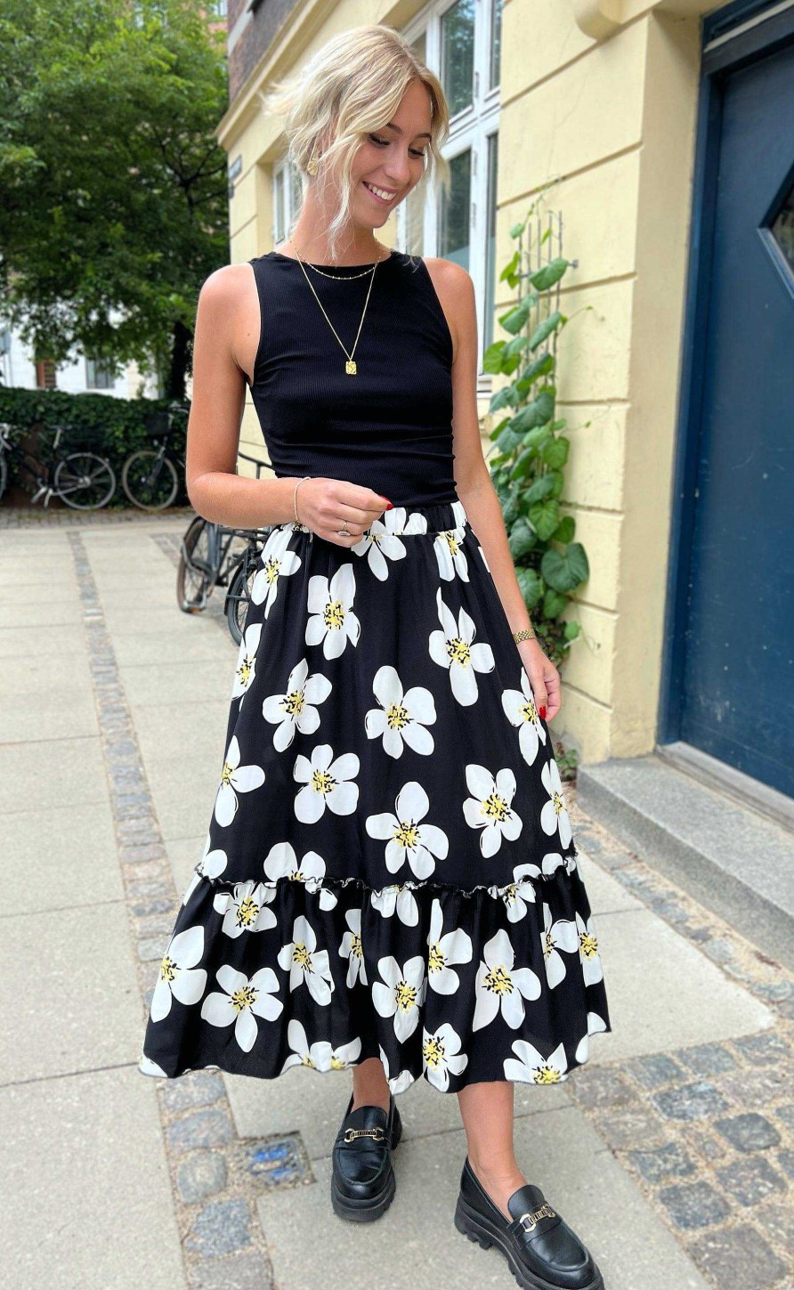 INA Copenhagen Ina Copenhagen Skirt - Hanna - Black/White Flower | Skirts